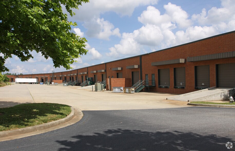 More Photos Of 5910 Shiloh Rd E, Alpharetta Light Distribution For Lease