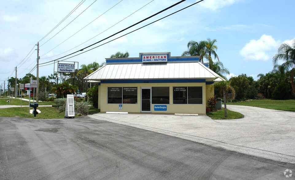 Primary Photo Of 2095 NW Federal Hwy, Stuart Freestanding For Sale