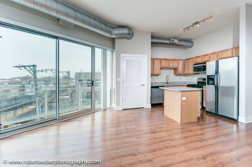 More Photos Of 2000 N Milwaukee Ave, Chicago Apartments For Lease