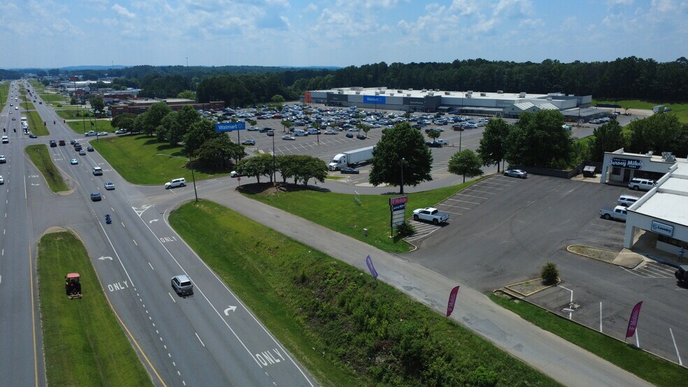 More Photos Of 1635 Pediatric Dr, Jasper Storefront For Lease
