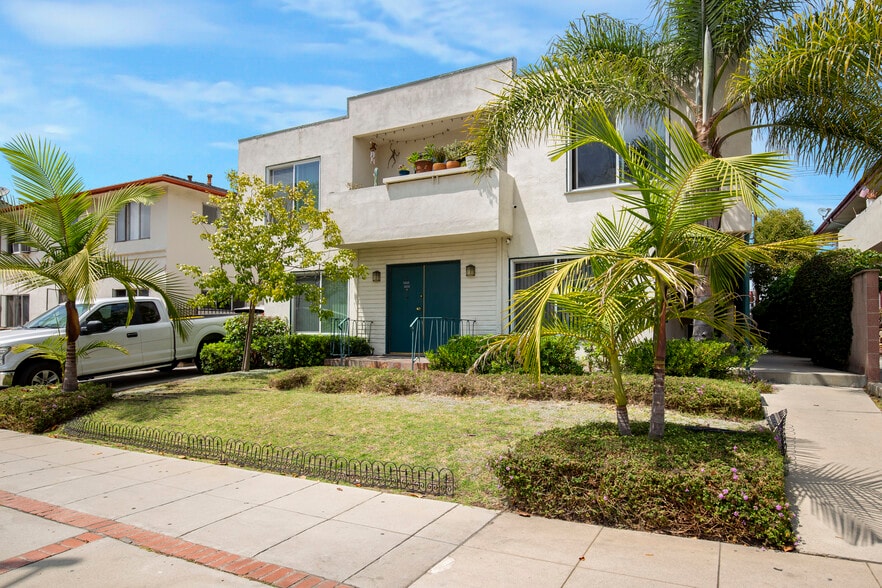 More Photos Of 6137 Alcott St, Los Angeles Apartments For Sale