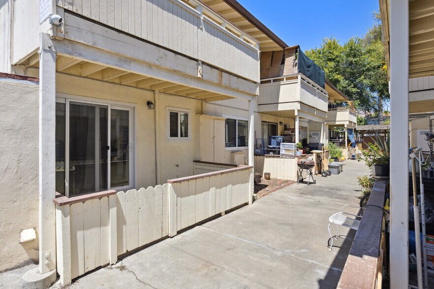 More Photos Of 263 La Pala Dr, San Jose Apartments For Sale