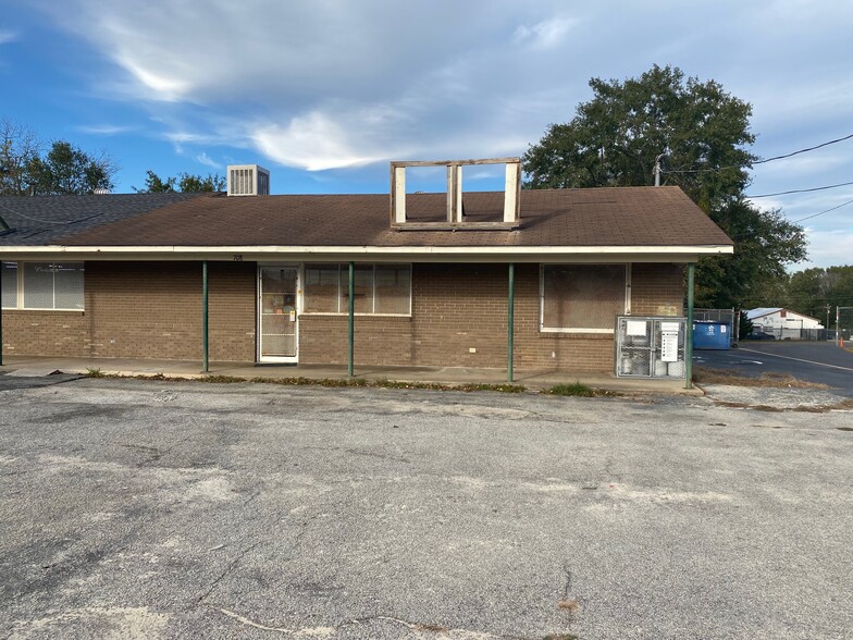 Primary Photo Of 708 NE Main St, Vidalia Light Distribution For Sale