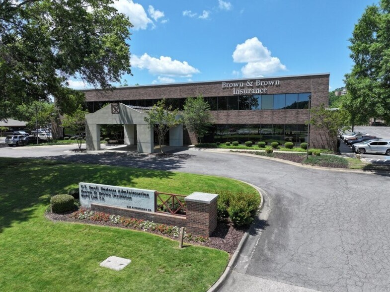 More Photos Of 2120 Riverfront Dr, Little Rock Office For Lease