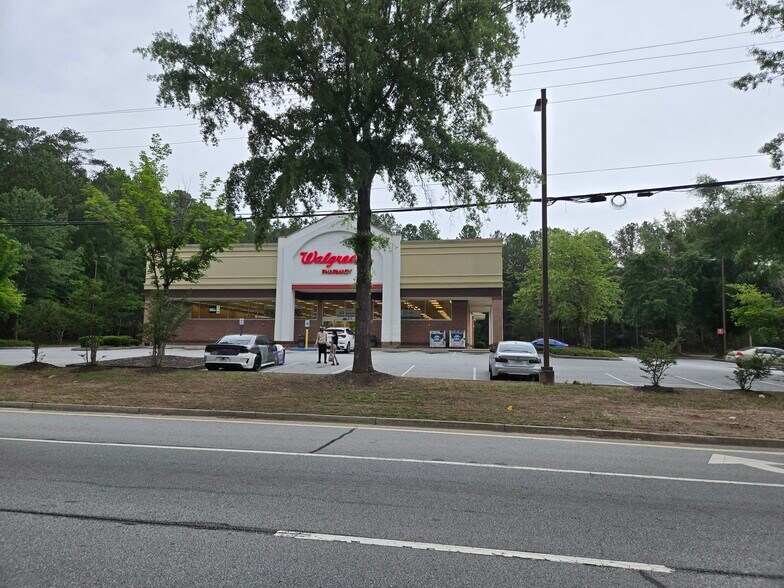 More Photos Of 140 Howard Ln, Fayetteville Office For Sale