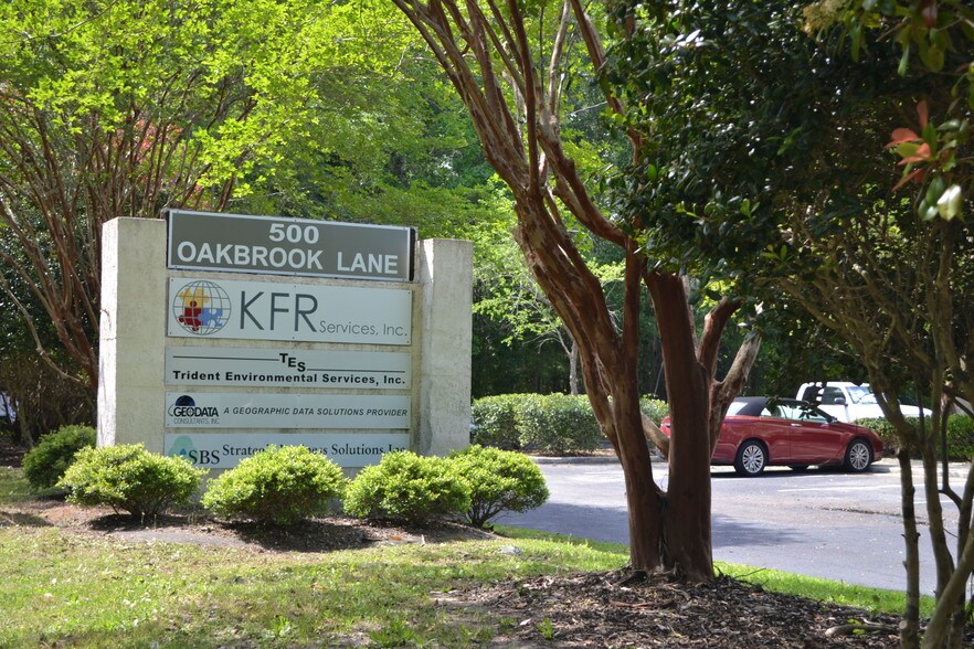 More Photos Of 500 Oakbrook Ln, Summerville Office For Lease