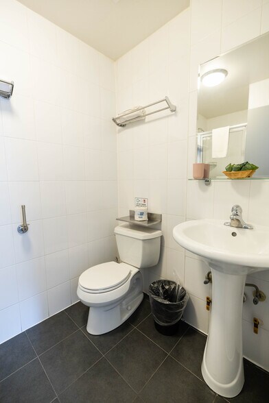 More Photos Of 65 E 129th St, New York Hotel For Sale