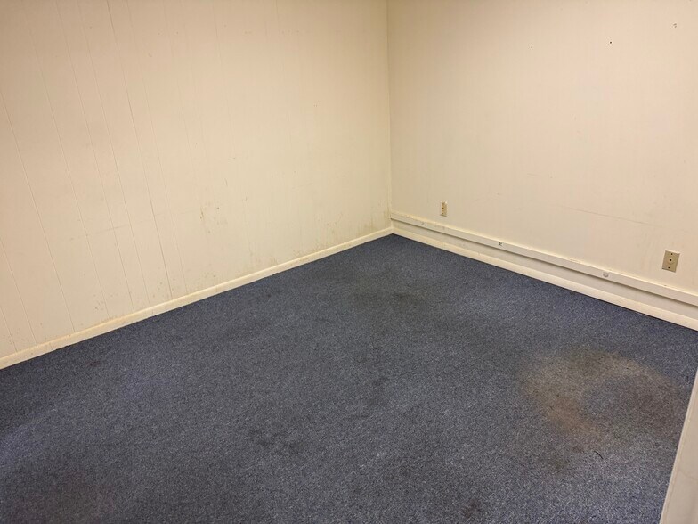 More Photos Of 25367 Lankford Hwy, Onley Light Distribution For Lease