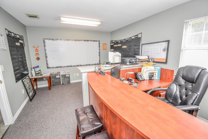 More Photos Of 511 N Northeast Loop 323, Tyler Office Residential For Lease