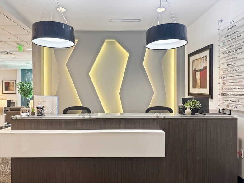 More Photos Of 3100 W Ray Rd, Chandler Coworking Space