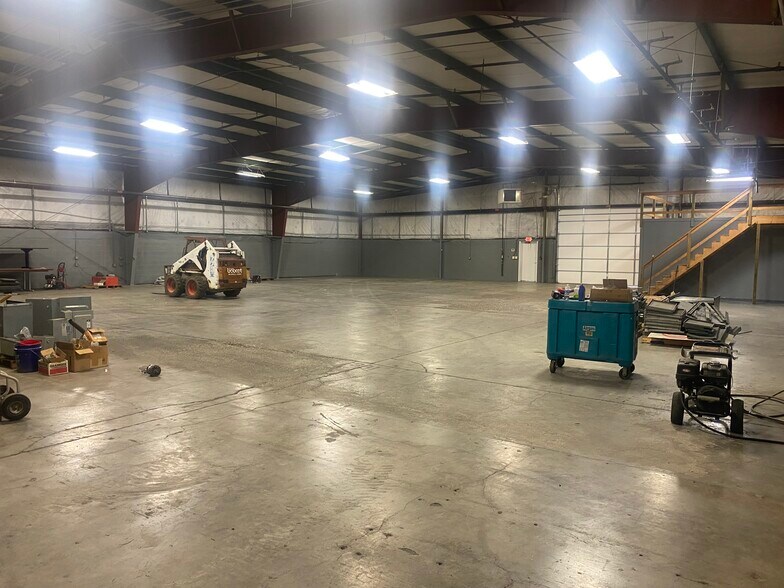 More Photos Of 4034 Pepperell Way, Dublin Warehouse For Lease
