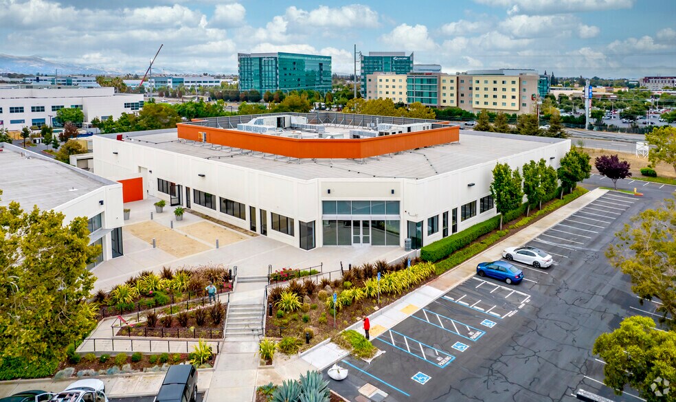 More Photos Of 130 Baytech Dr, San Jose Light Manufacturing For Lease