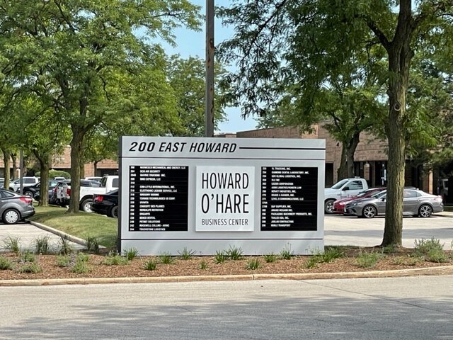More Photos Of 200 E Howard Ave, Des Plaines Light Manufacturing For Lease