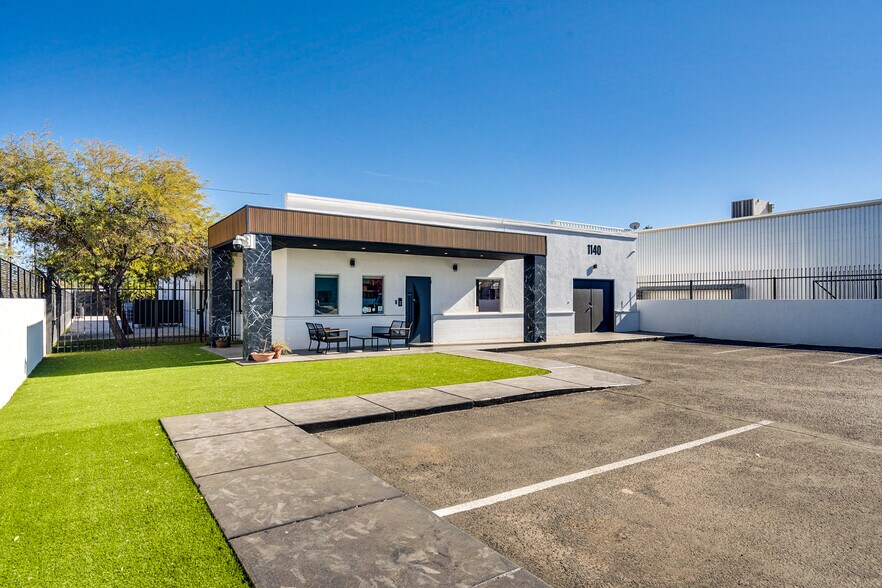 More Photos Of 1140 N Rosemont Blvd, Tucson Research And Development For Sale