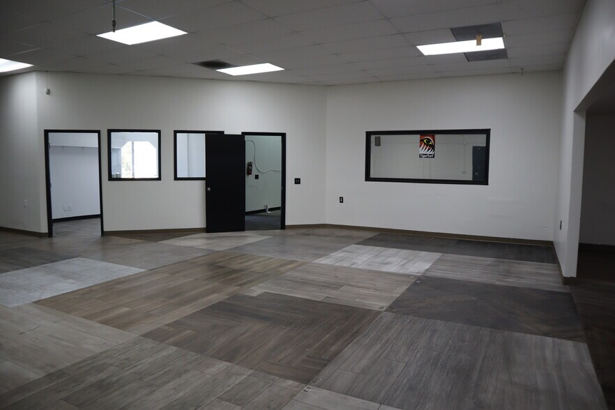More Photos Of 110 Washburn Cir, Corona Unknown For Lease