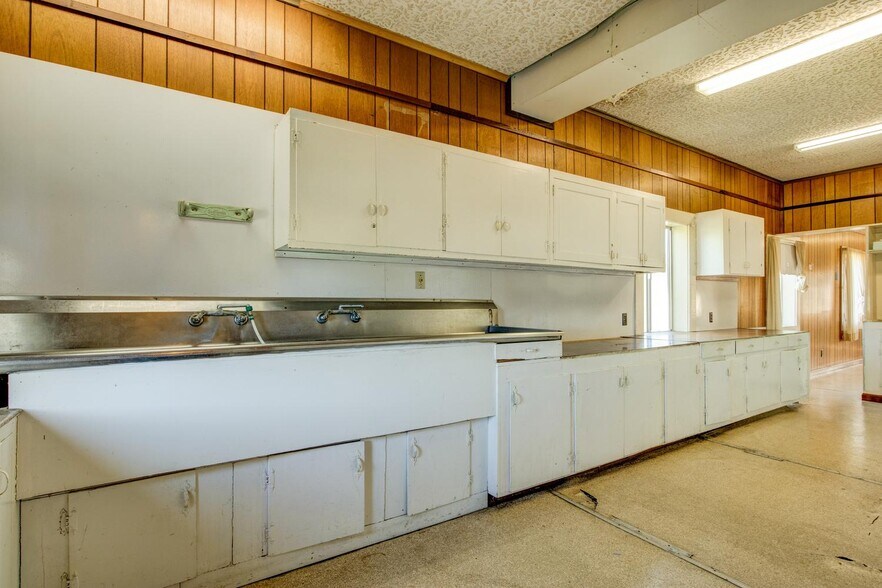 More Photos Of 7672 S Shingle Rd, Shingle Springs General Retail For Sale