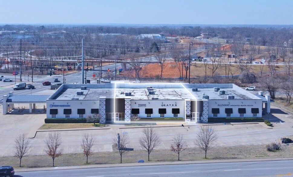 More Photos Of 706 S Walton Blvd, Bentonville Medical For Lease