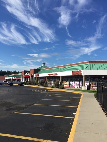 More Photos Of 109-297 N Seven Oaks Dr, Knoxville Freestanding For Lease