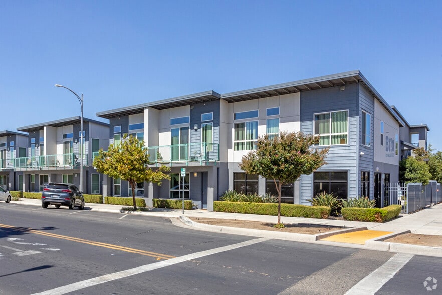 Primary Photo Of 1636 Broadway St, Fresno Apartments For Sale