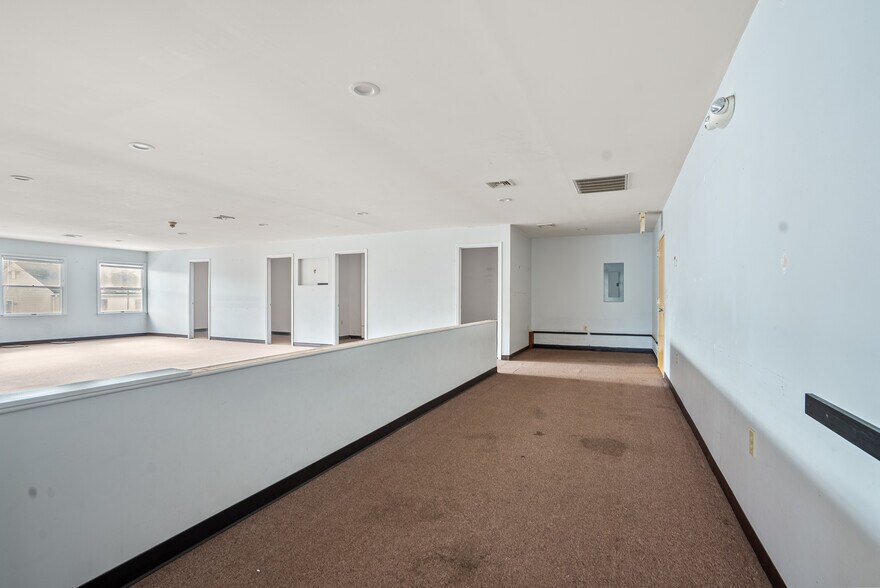 More Photos Of 234 Main St, Lincoln Park Storefront Retail Office For Lease