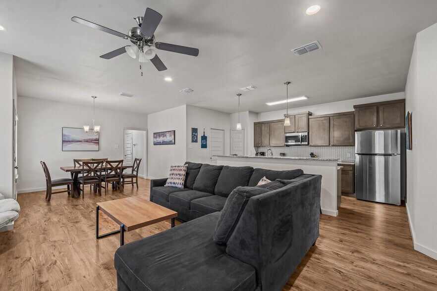 More Photos Of 2602 135th St, Lubbock Apartments For Sale