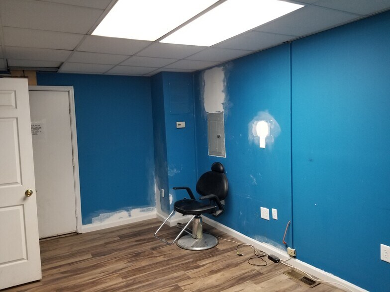 More Photos Of 4700 Stamp Rd, Marlow Heights General Retail For Lease