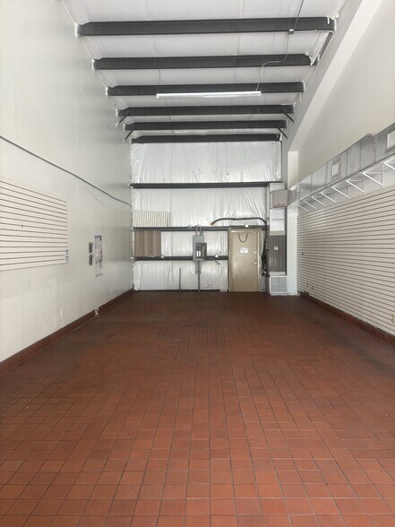 More Photos Of 1250-1264 SW Biltmore St, Port Saint Lucie Industrial For Sale