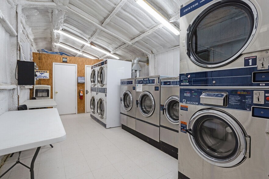 More Photos Of 120 County Road 42000, Paris Trailer Camper Park For Sale