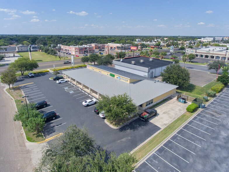 More Photos Of 6400 N 10th St, McAllen Freestanding For Lease