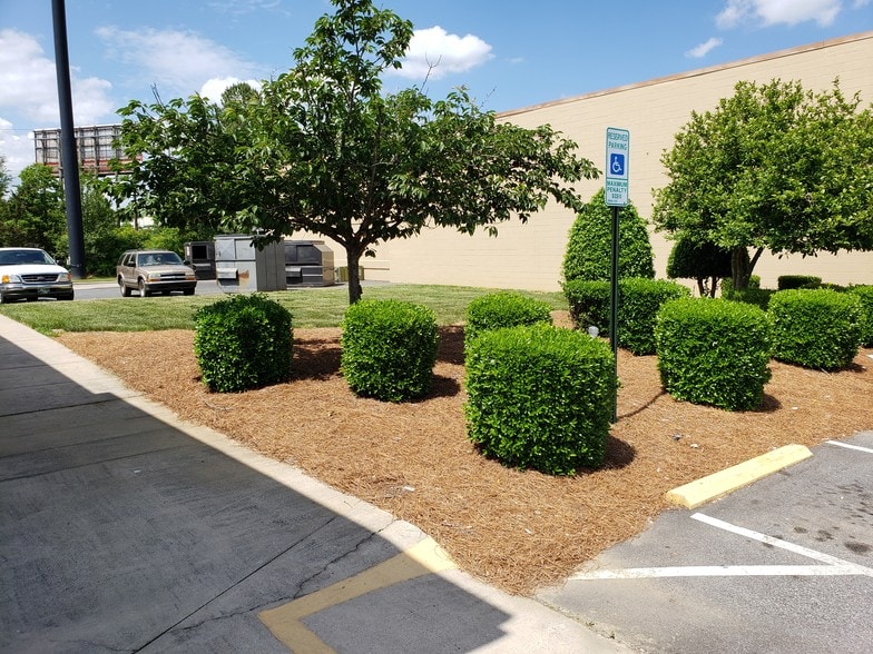 More Photos Of 349 Copperfield Blvd, Concord Unknown For Lease