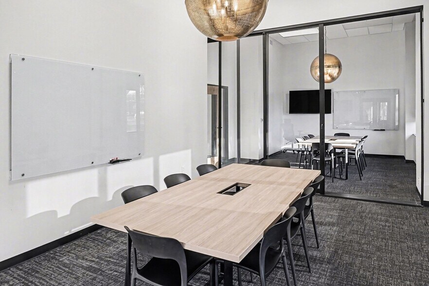 More Photos Of 2701 7th Ave S, Birmingham Freestanding For Lease