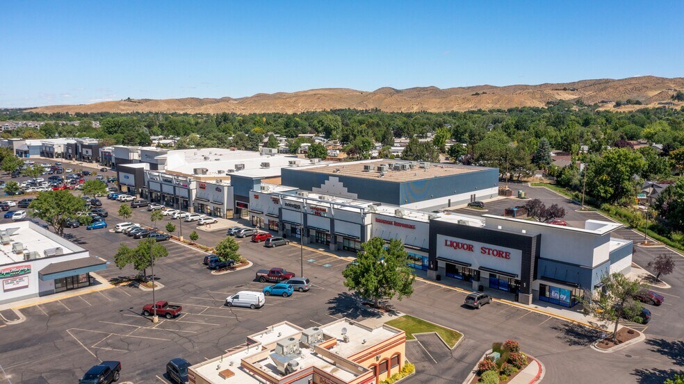 More Photos Of 6910-7100 W State St, Boise Storefront For Sale