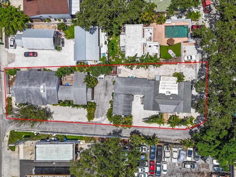 More Photos Of 1760 Wisconsin Ln, Sarasota Multifamily For Sale