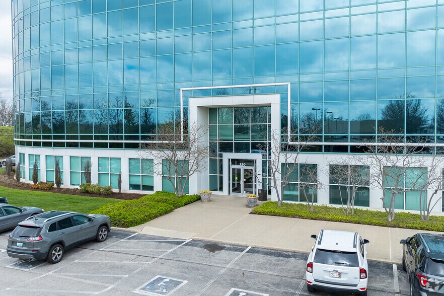 More Photos Of 230 Lexington Green Cir, Lexington Office For Lease