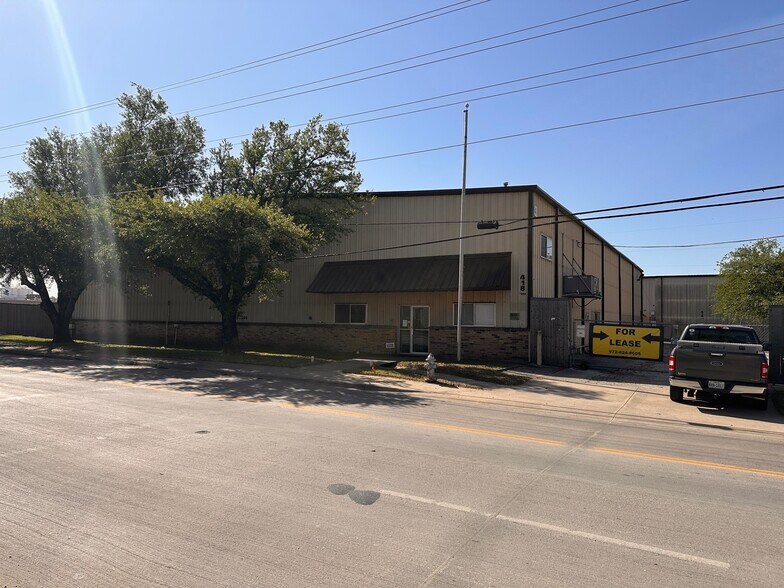 Primary Photo Of 418 E Jones St, Lewisville Warehouse For Lease