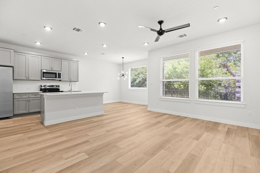 More Photos Of 2600 Gattis School Rd, Round Rock Apartments For Sale
