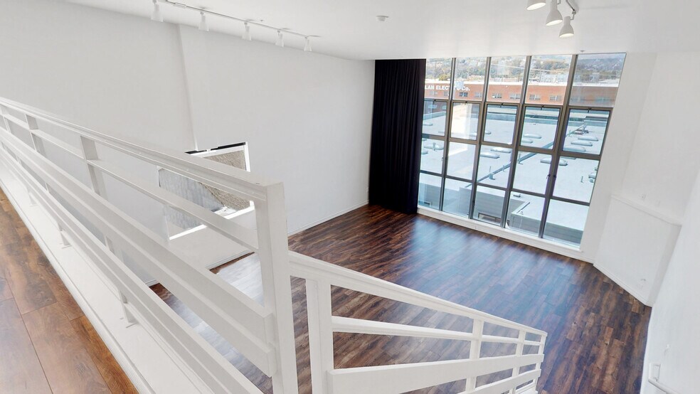 More Photos Of 1250 Missouri St, San Francisco Light Distribution For Lease