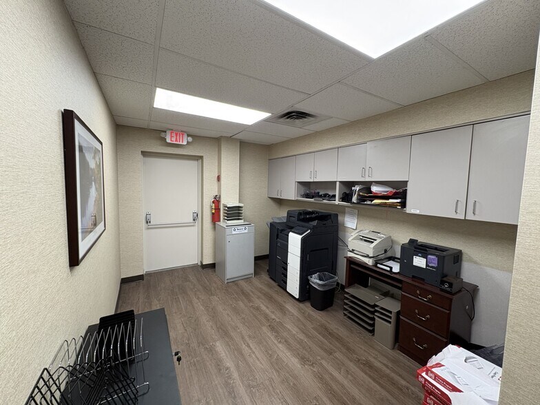 More Photos Of 673 Morris Ave, Springfield Office For Lease