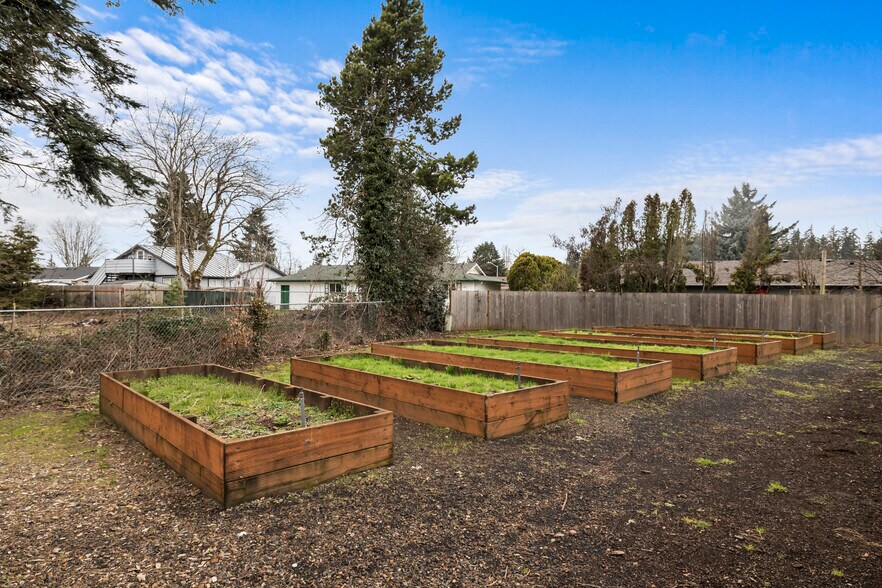 More Photos Of 1570 James St, Woodburn Apartments For Sale