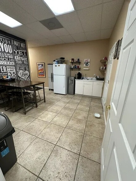 More Photos Of 1601-1619 NW Federal Hwy, Stuart Storefront Retail Office For Lease
