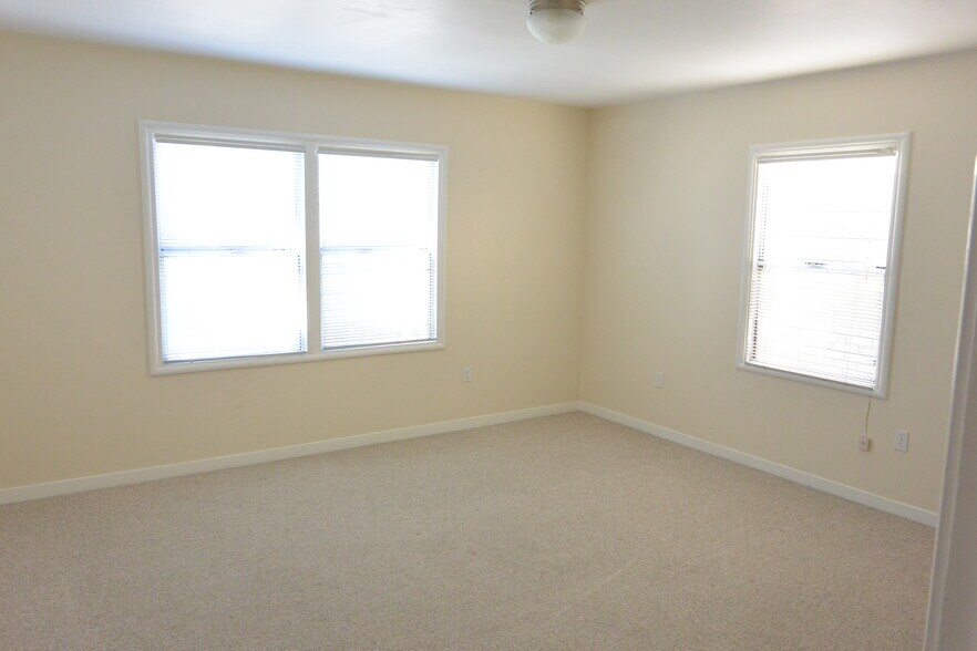 More Photos Of 6628 Telegraph Ave, Oakland General Retail For Sale