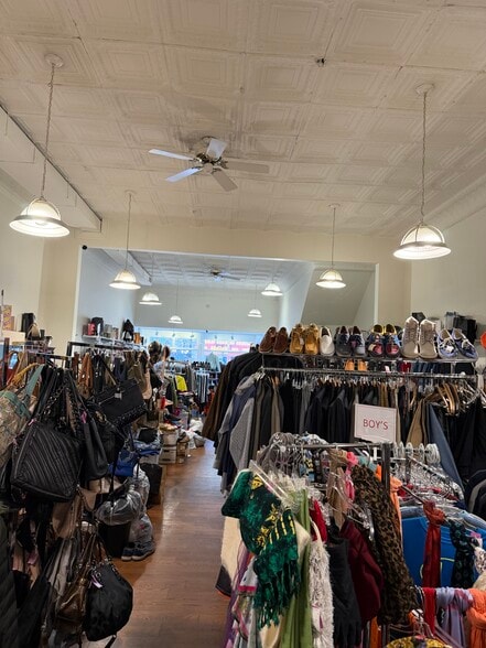 More Photos Of 254 E High St, Pottstown Storefront Retail Office For Sale