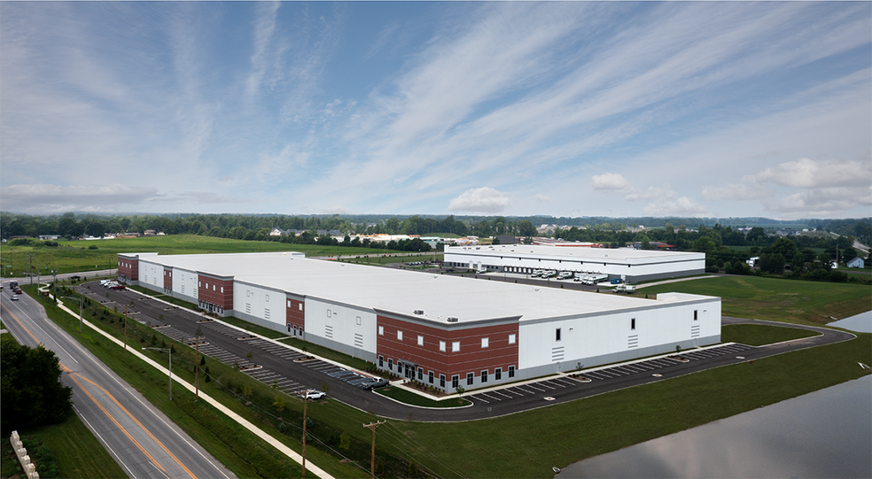 More Photos Of 1665 W Northfield Dr, Brownsburg Distribution For Lease