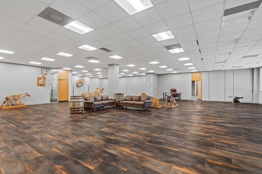 More Photos Of 3600 Wheeler Ave, Fort Smith Office For Sale