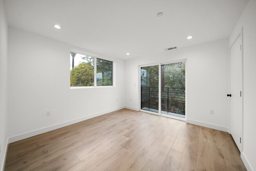 More Photos Of 171 S Hoover St, Los Angeles Apartments For Sale