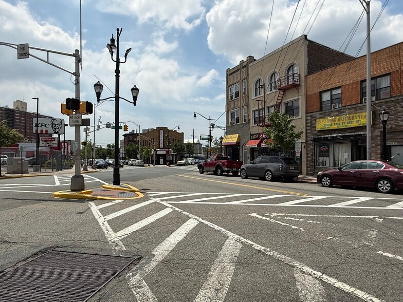 More Photos Of 615 Summit Ave, Union City Apartments For Sale