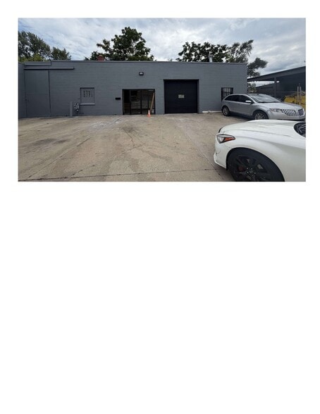 Primary Photo Of 58 E Ten Mile Rd, Hazel Park Warehouse For Lease