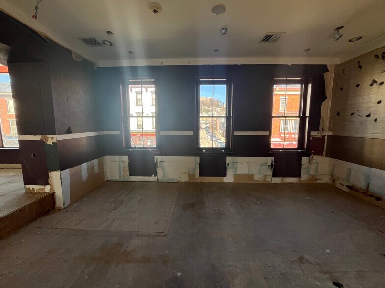 More Photos Of 4348-50 Main St, Philadelphia Restaurant For Sale