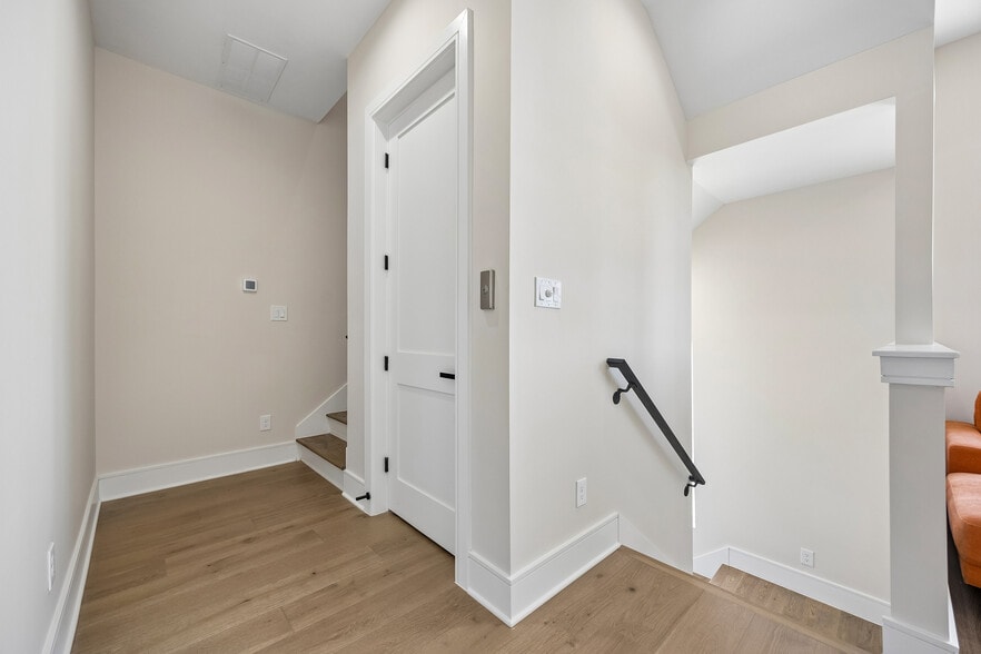 More Photos Of 5821 Winsome Ln, Houston Apartments For Sale