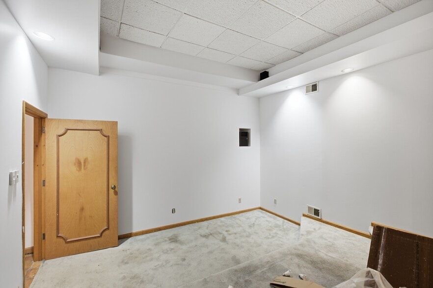 More Photos Of 3519 Bigelow Blvd, Pittsburgh Office For Sale